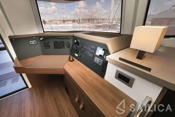 Bali 4.4 - Yacht Charter Sailica