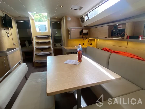 Oceanis 48 - Yacht Charter Sailica