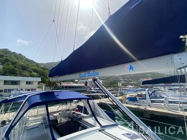 Oceanis 48 - Yacht Charter Sailica