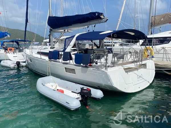 Oceanis 48 - Yacht Charter Sailica