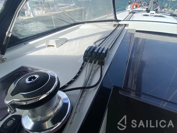 Oceanis 48 - Yacht Charter Sailica