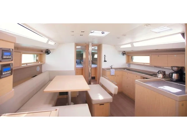 Oceanis 48 - Yacht Charter Sailica