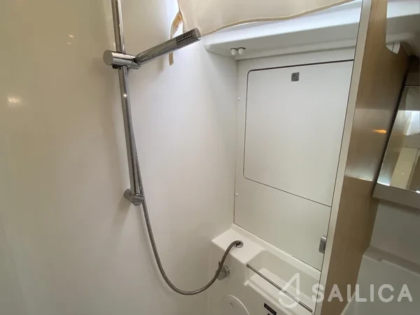 Oceanis 48 - Yacht Charter Sailica