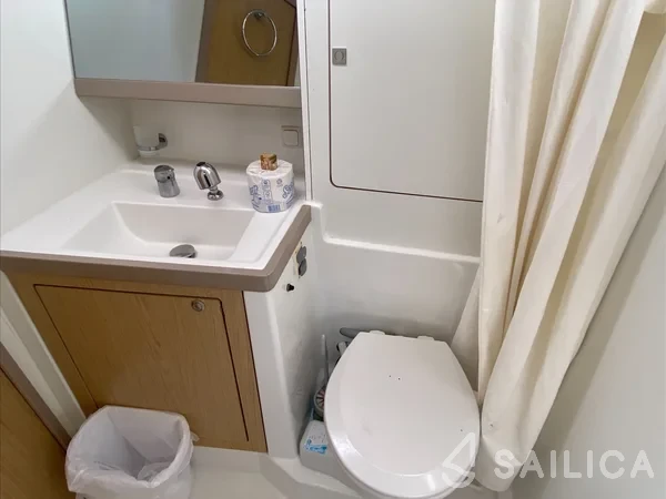 Oceanis 48 - Yacht Charter Sailica