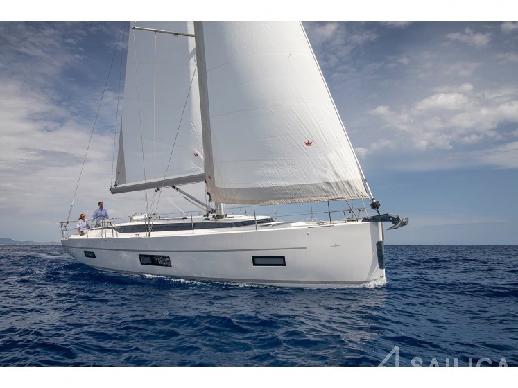 Bavaria C45 Holiday - Yacht Charter Sailica