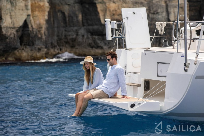 Bavaria C45 Holiday - Yacht Charter Sailica