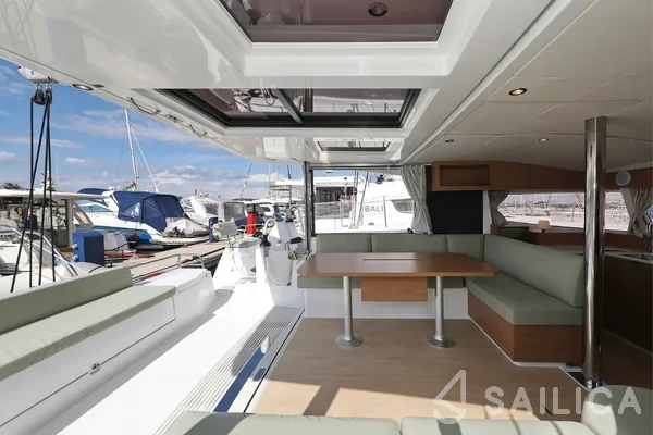 Bali Catsmart - Yacht Charter Sailica