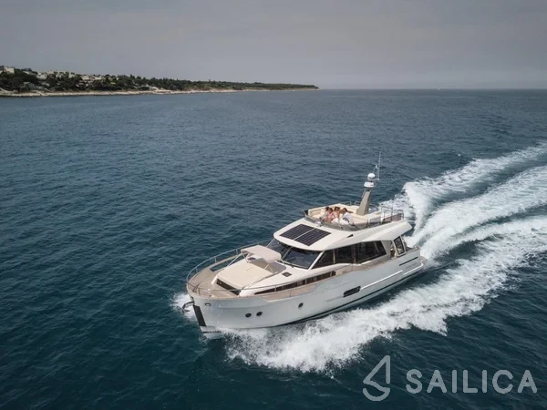 Greenline 48 Fly - Yacht Charter Sailica