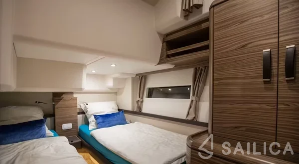 Greenline 48 Fly - Yacht Charter Sailica