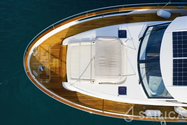 Greenline 48 Fly - Yacht Charter Sailica