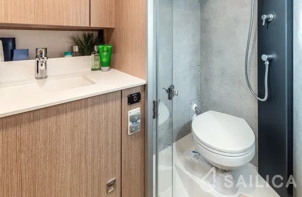 Bavaria C42 - Yacht Charter Sailica