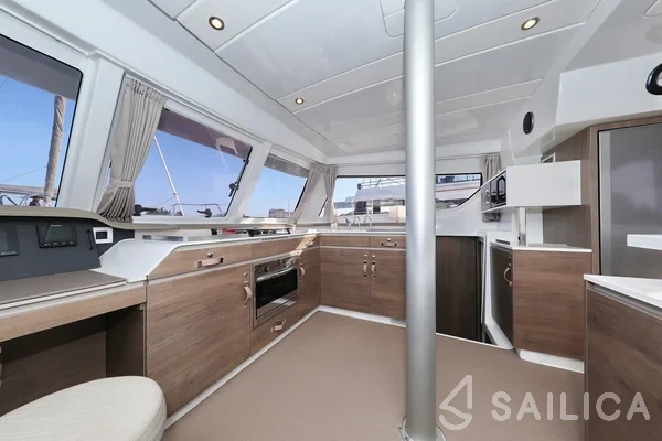 Bali Catspace - Yacht Charter Sailica