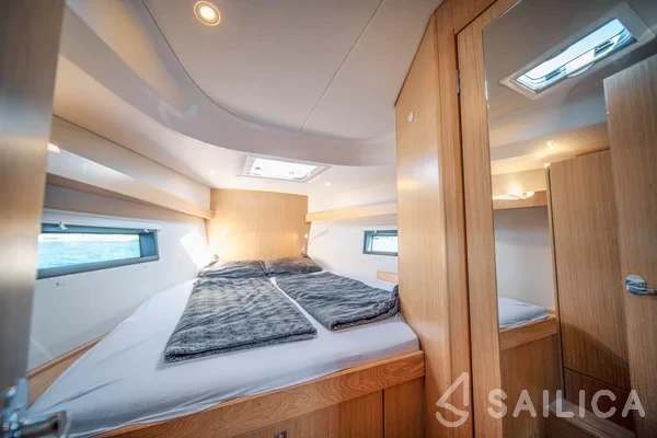 Bavaria C42 - Yacht Charter Sailica