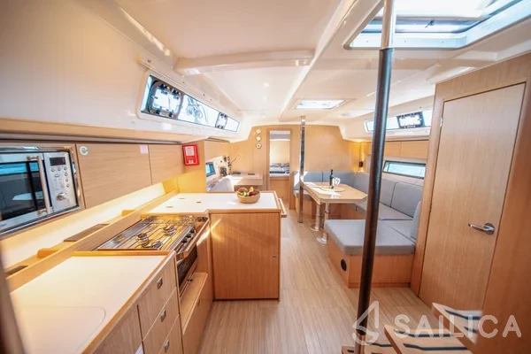 Bavaria C42 - Yacht Charter Sailica