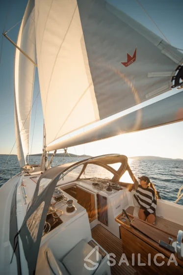 Bavaria C42 - Yacht Charter Sailica
