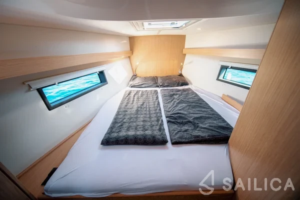 Bavaria C42 - Yacht Charter Sailica