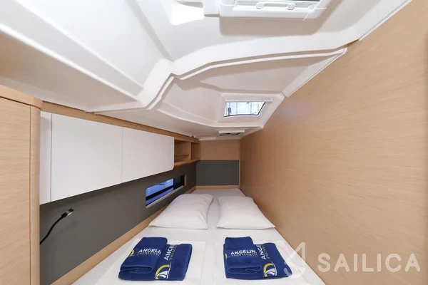 Dufour 41 - Yacht Charter Sailica