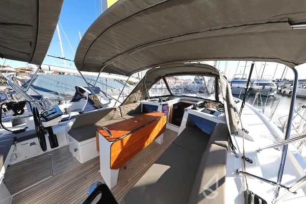Dufour 41 - Yacht Charter Sailica