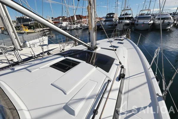 Dufour 41 - Yacht Charter Sailica
