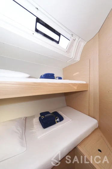 Dufour 470 - Photo #52 Dufour 470 - Yacht Charter Sailica