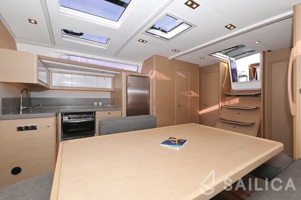 Dufour 470 - Photo #44 Dufour 470 - Yacht Charter Sailica