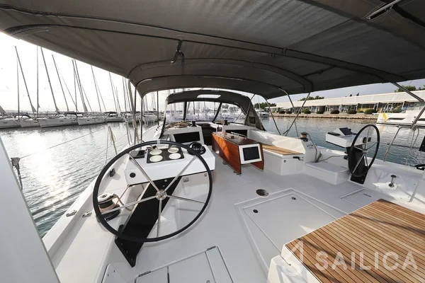 Dufour 470 - Photo #106 Dufour 470 - Yacht Charter Sailica