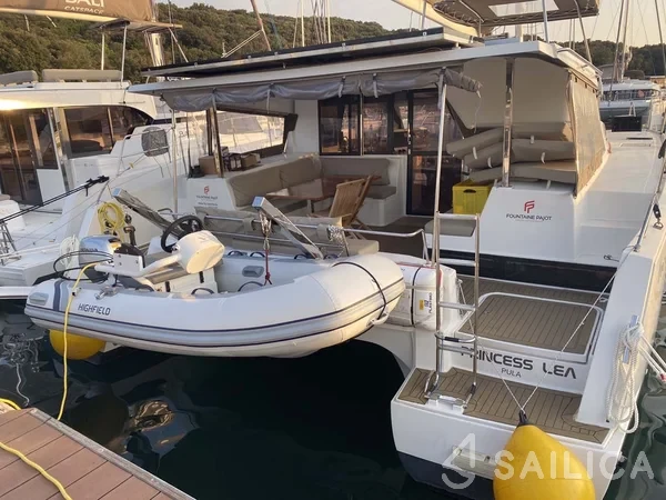 Lucia 40 - Yacht Charter Sailica