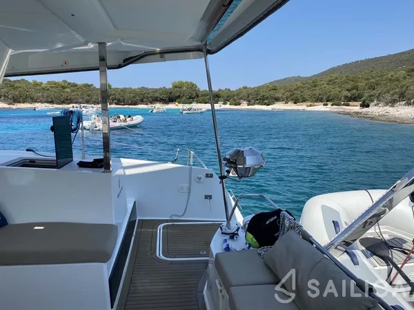 Lucia 40 - Yacht Charter Sailica