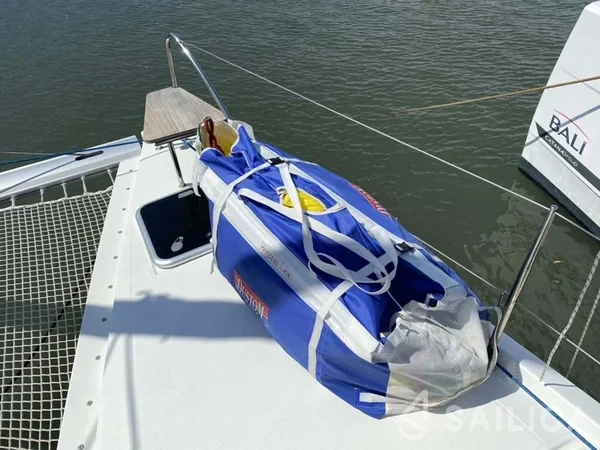 Lucia 40 - Yacht Charter Sailica