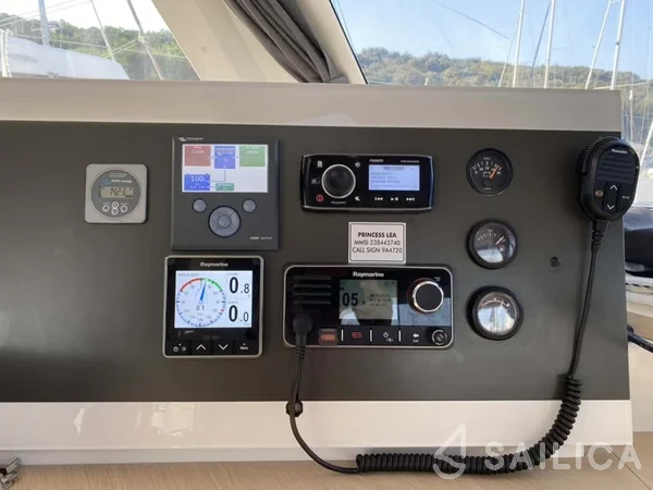 Lucia 40 - Yacht Charter Sailica