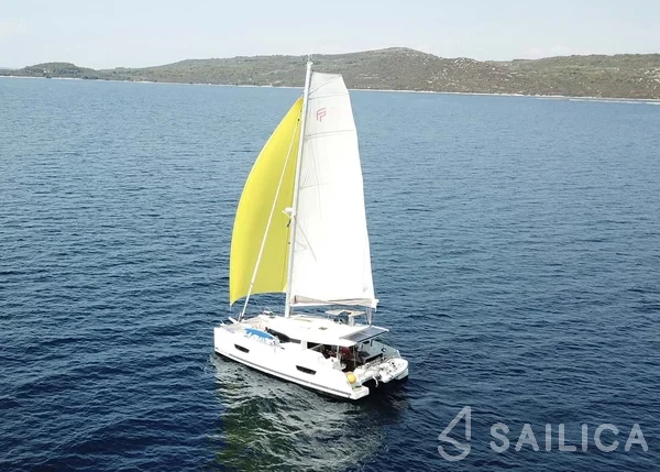 Lucia 40 - Yacht Charter Sailica