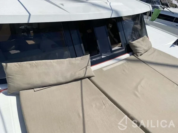 Lucia 40 - Yacht Charter Sailica