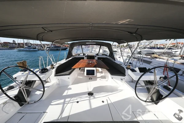 Dufour 530 - Yacht Charter Sailica
