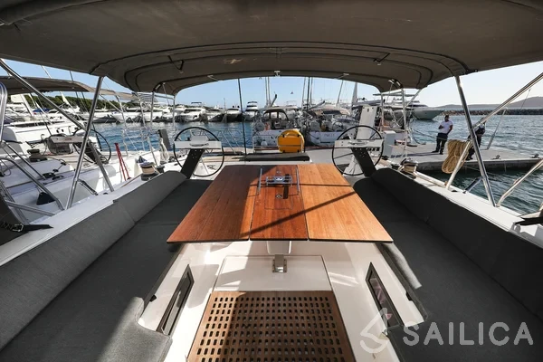 Dufour 530 - Yacht Charter Sailica