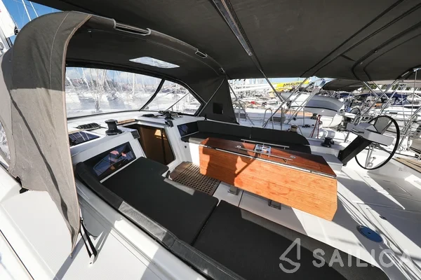 Dufour 530 - Yacht Charter Sailica