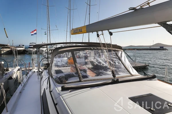 Dufour 530 - Yacht Charter Sailica