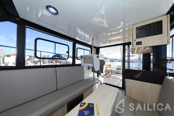 Futura 40 Grand Horizon - Yacht Charter Sailica