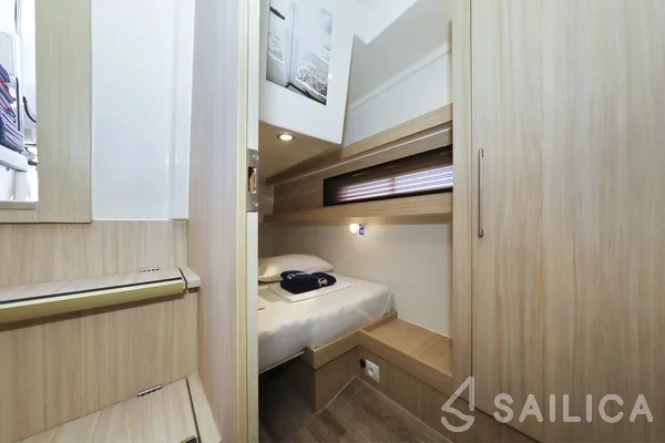 Futura 40 Grand Horizon - Yacht Charter Sailica