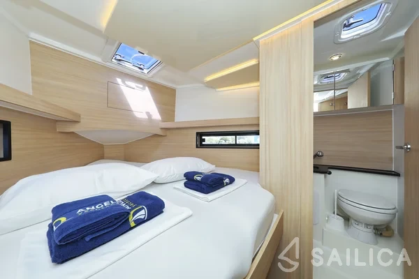 Futura 40 Grand Horizon - Yacht Charter Sailica