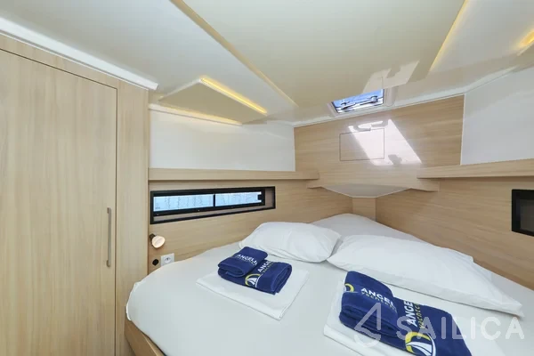 Futura 40 Grand Horizon - Yacht Charter Sailica