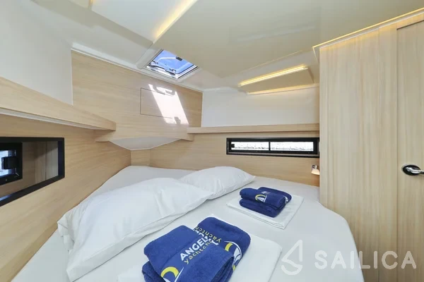 Futura 40 Grand Horizon - Yacht Charter Sailica