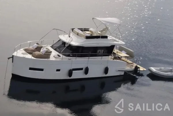 Futura 40 Grand Horizon - Yacht Charter Sailica