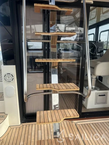 Futura 40 Grand Horizon - Yacht Charter Sailica