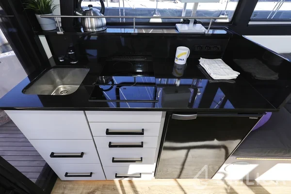 Futura 40 Grand Horizon - Yacht Charter Sailica