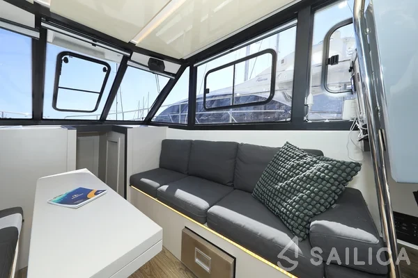 Futura 40 Grand Horizon - Yacht Charter Sailica