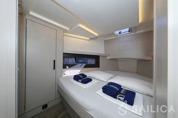 Futura 40 Grand Horizon - Yacht Charter Sailica