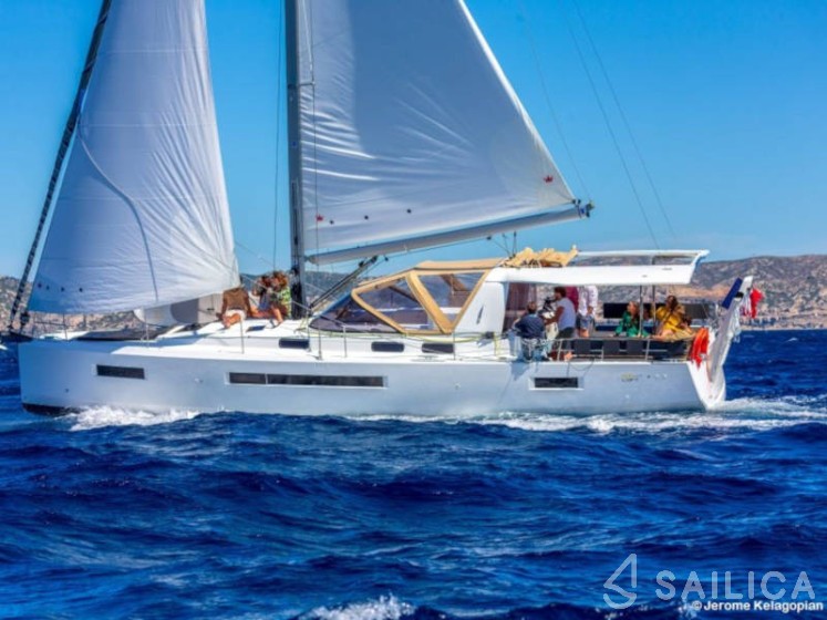 Sun Loft 47 - Yacht Charter Sailica