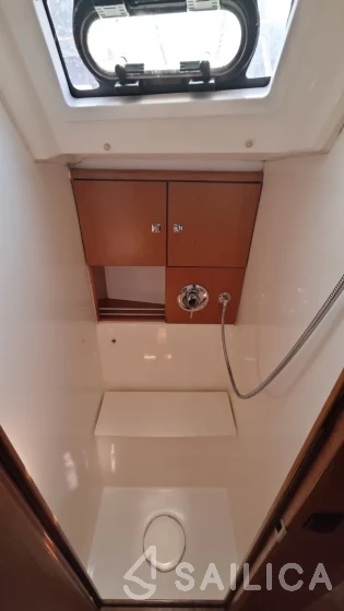 Bavaria 46 Cruiser - Yacht Charter Sailica