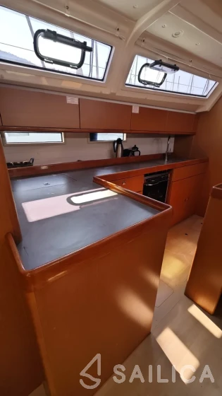 Bavaria 46 Cruiser - Yacht Charter Sailica