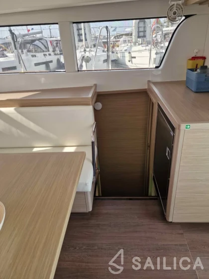 Lagoon 40 - Yacht Charter Sailica